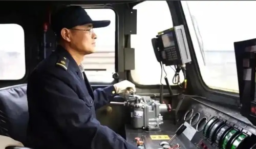 火車司機(jī)駕駛證怎么考？